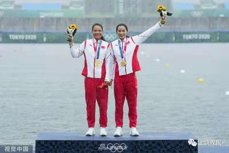 灵山景区对徐诗晓及其家人送上终身免费畅游灵山大礼包