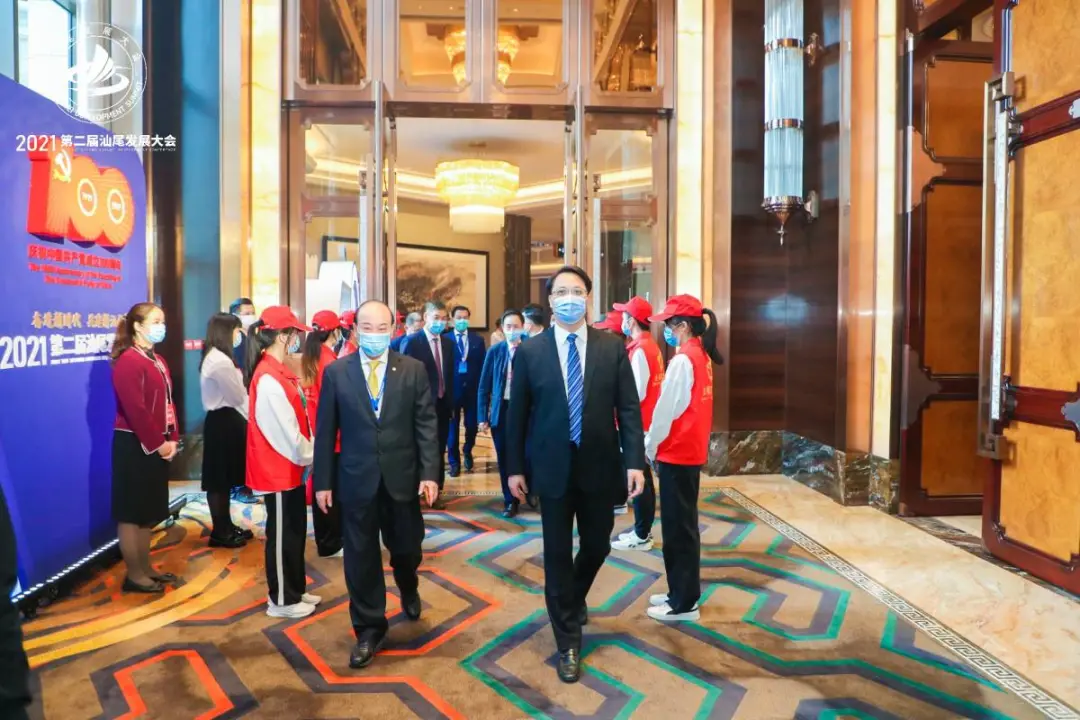 刚刚，龚俊龙主席捐资3.8亿元