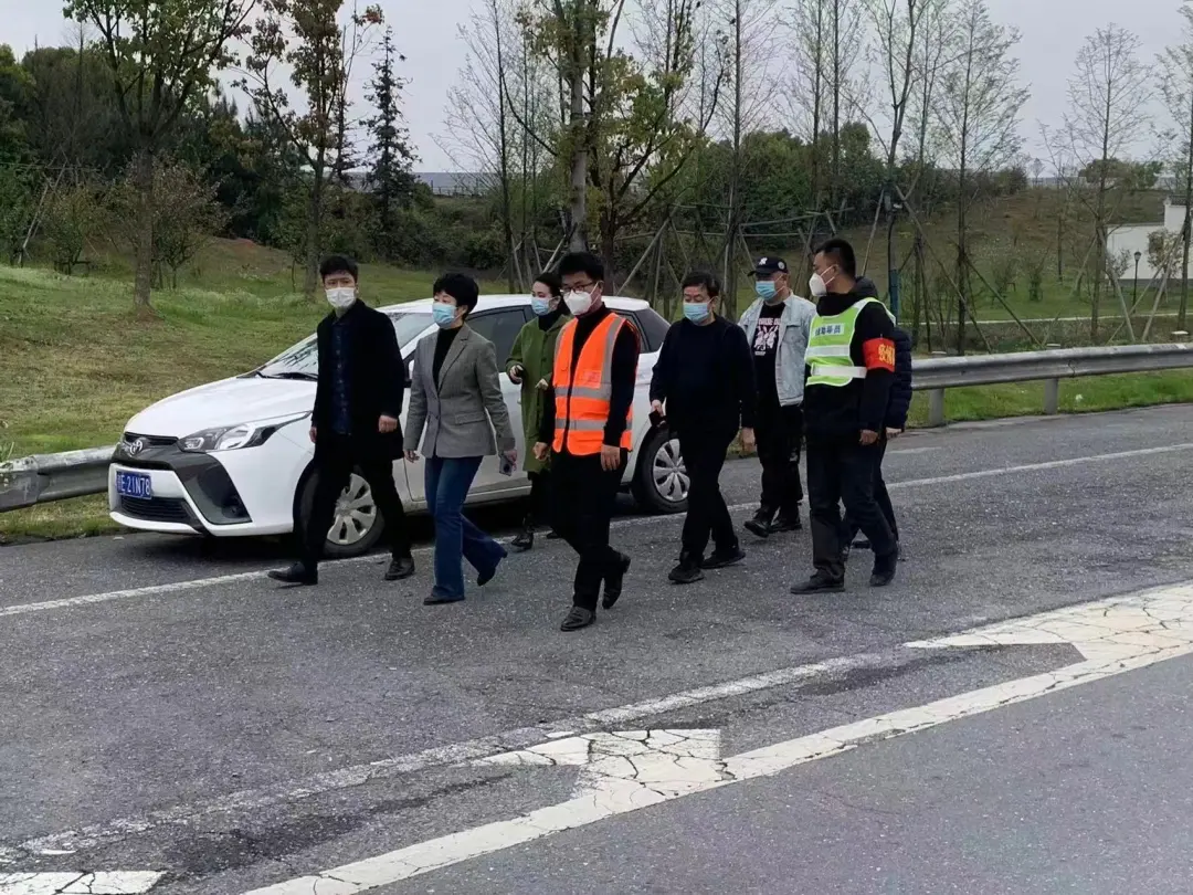 越是艰险越向前！记董团乡党委副书记李正