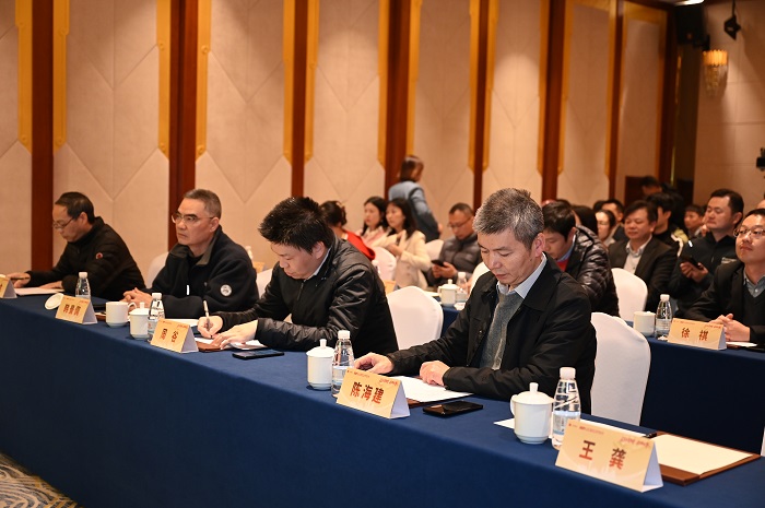 1733208645116796.jpg 1评委-侧.JPG